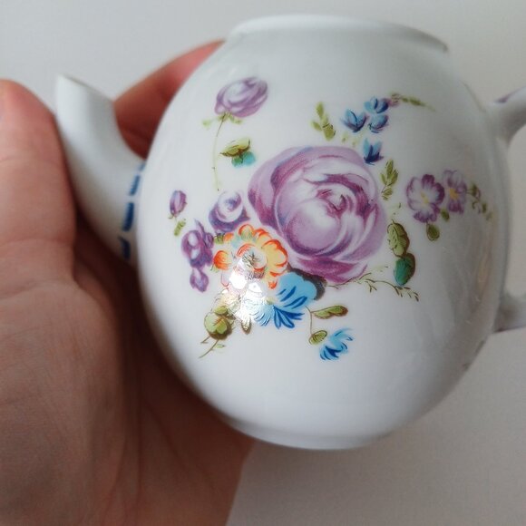 Beautiful 1985 Franklin Mint MENNECY Fine Porcelain Floral Mini Teapot - Picture 12 of 16